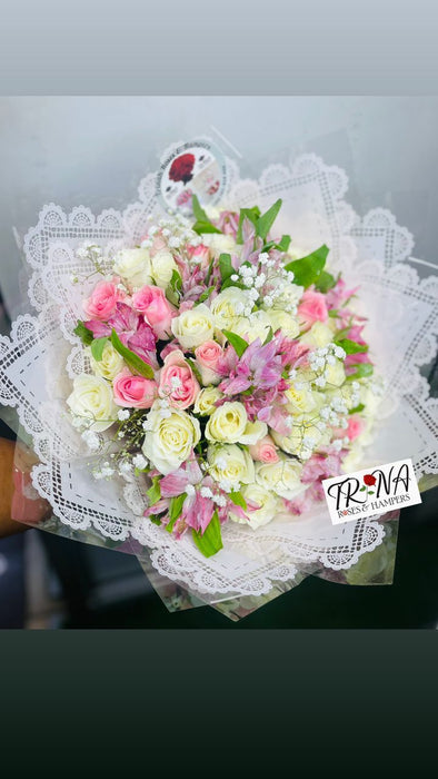 Just Flowers – Pink & White Bouquet